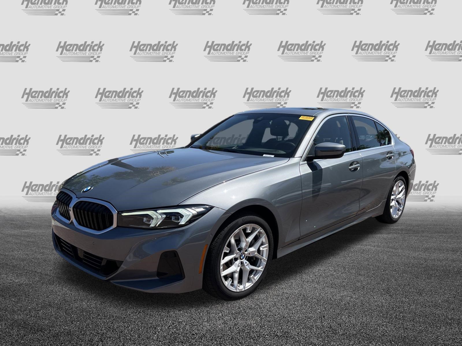 Certified 2025 BMW 330i Sedan RWD image 5