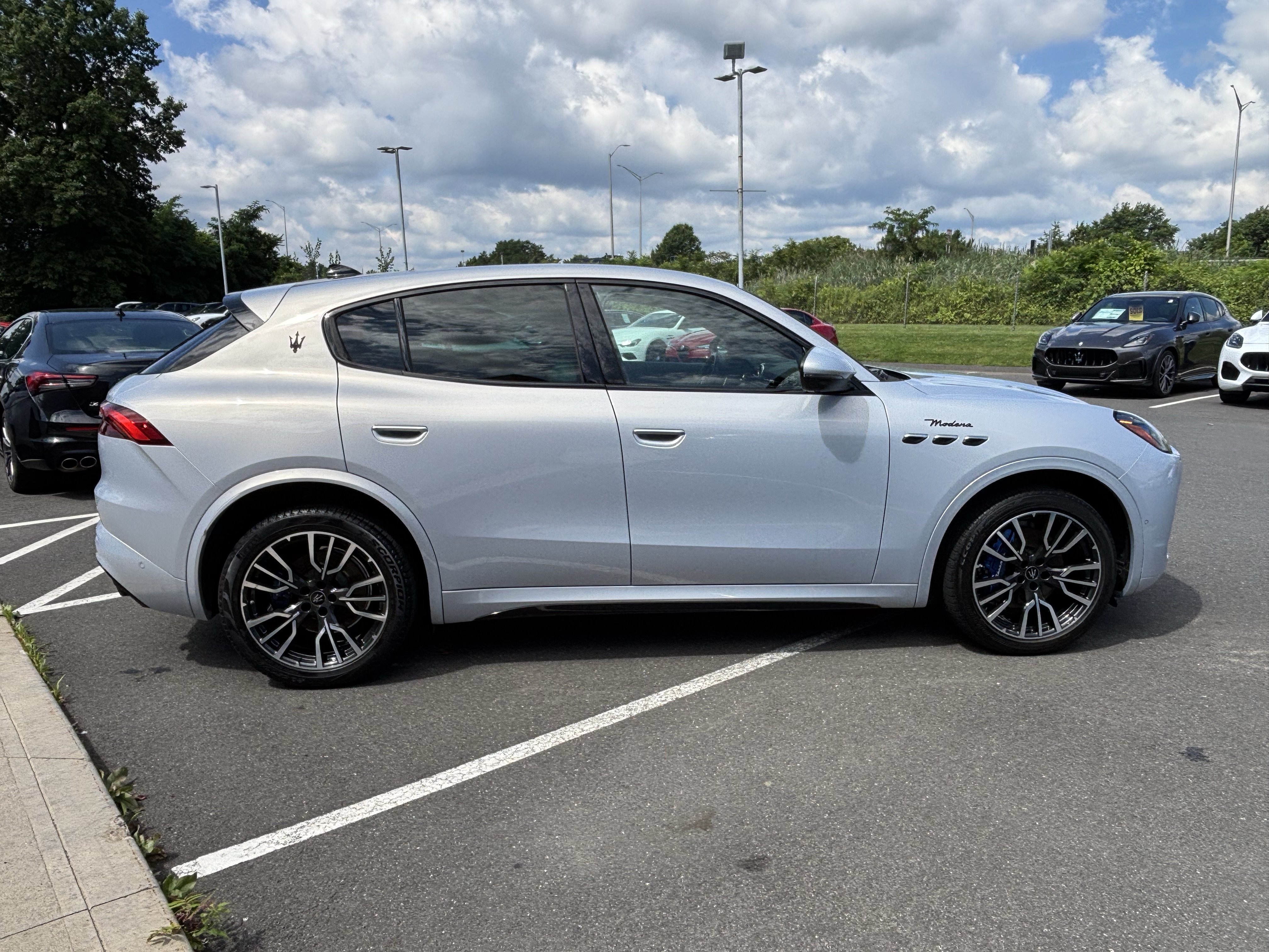 Used 2023 Maserati Grecale Modena AWD/4WD image 10