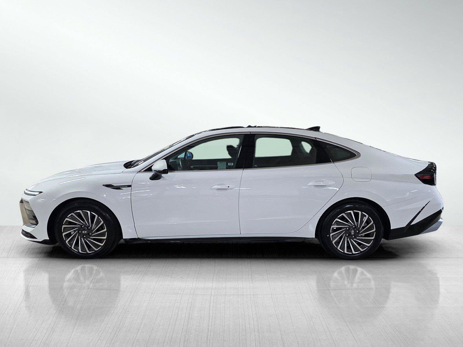 Certified 2026 Hyundai Sonata SEL FWD image 4