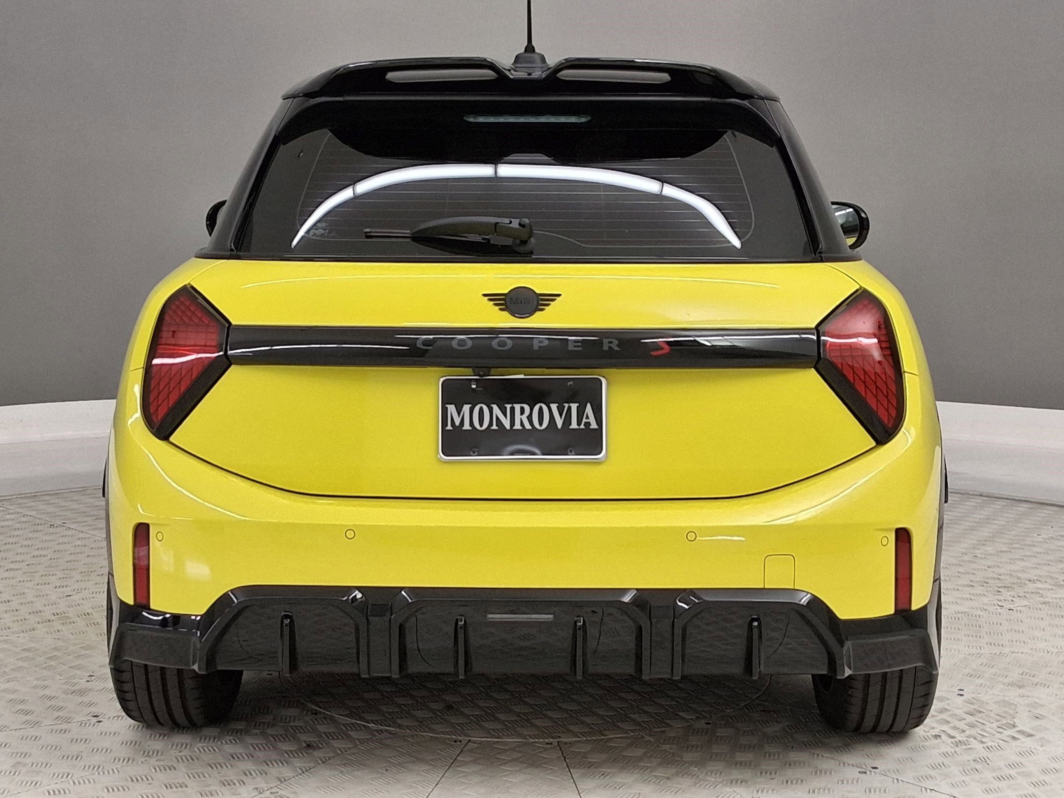 Certified 2025 MINI Cooper S FWD image 8