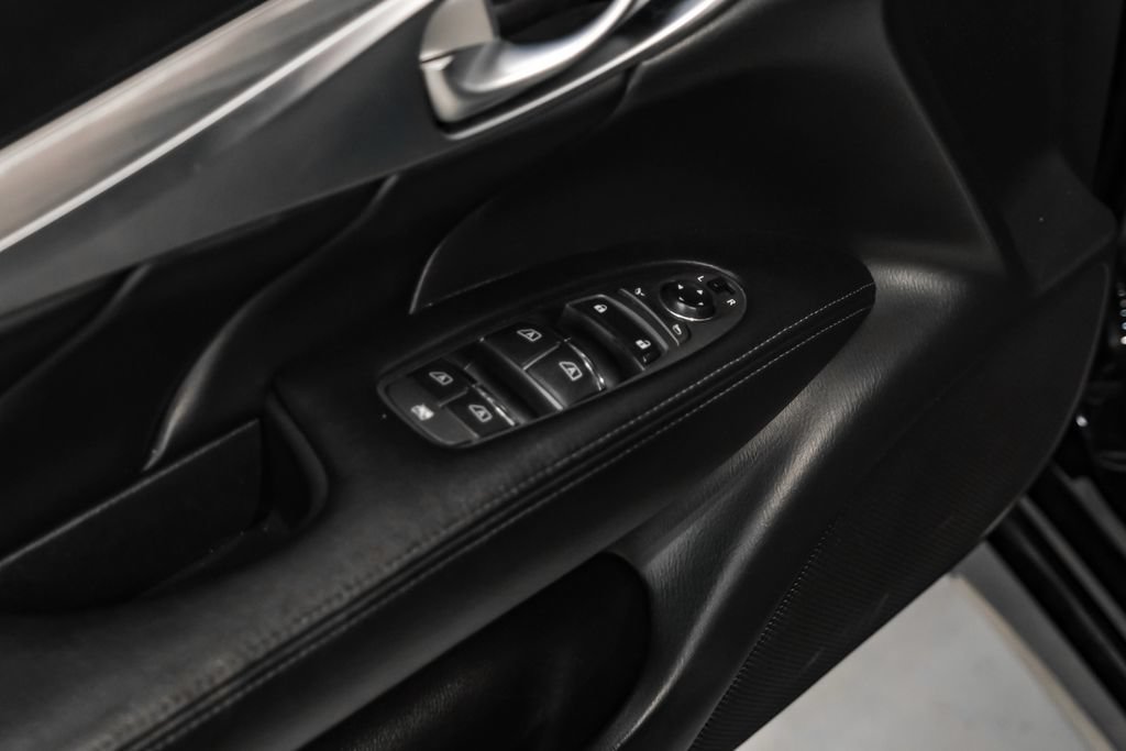 Used 2019 INFINITI Q70 L 3.7 RWD image 42