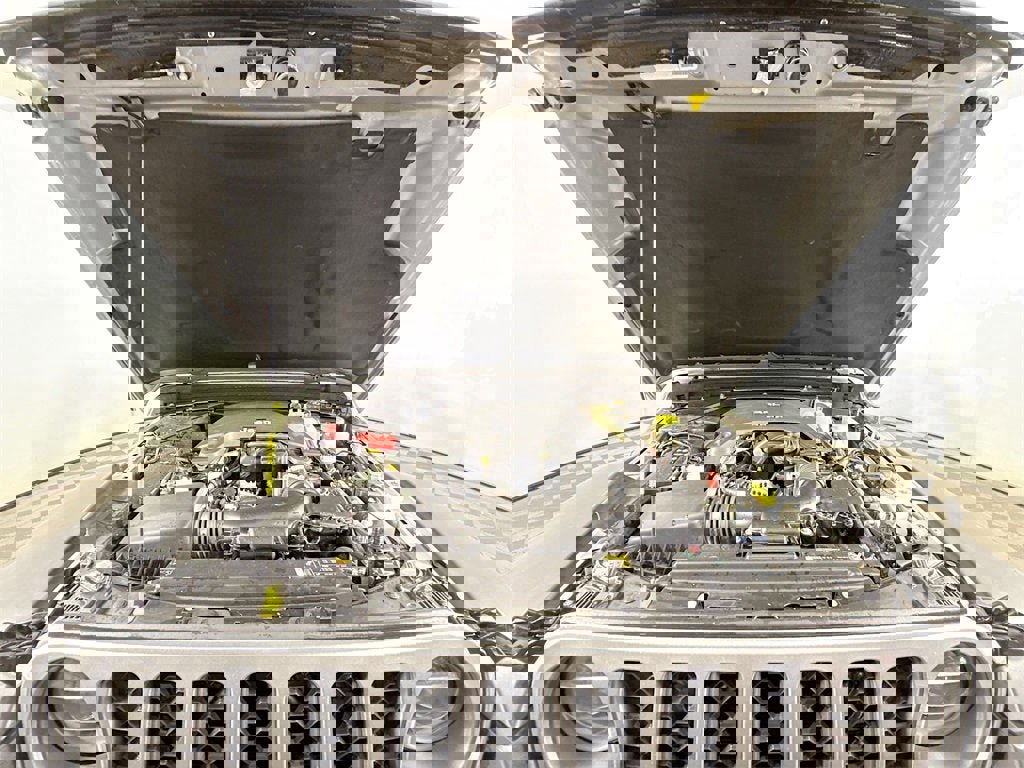 Used 2021 Jeep Gladiator Rubicon image 3