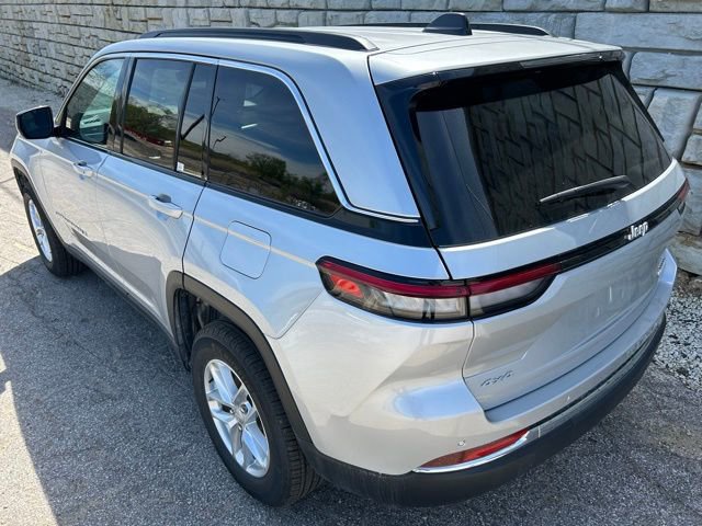 Certified 2024 Jeep Grand Cherokee Laredo X w/ Luxury Tech Group I AWD/4WD image 4
