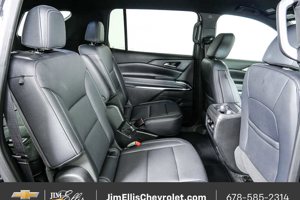 Used 2025 Chevrolet Traverse LT FWD image 20