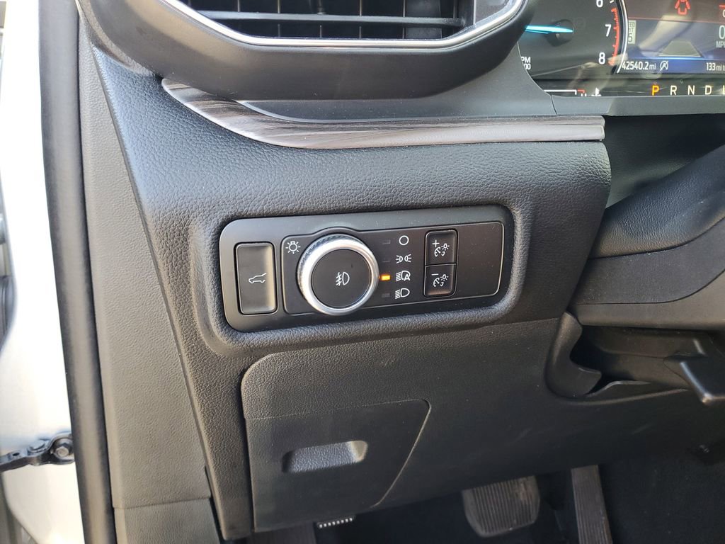Used 2023 Ford Explorer Limited image 17