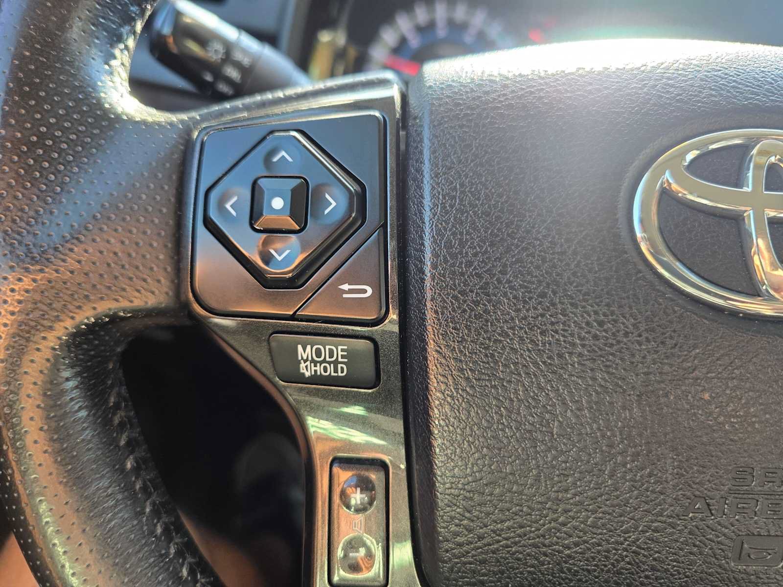 Used 2016 Toyota 4Runner Trail AWD/4WD image 32