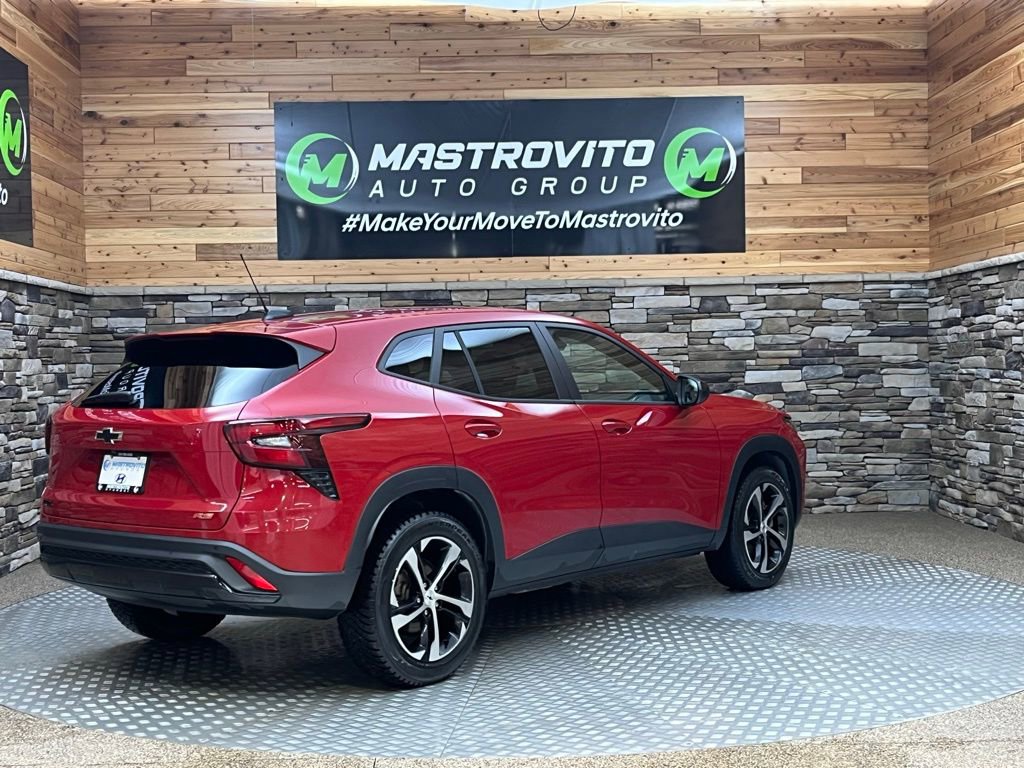 Used 2026 Chevrolet Trax RS w/ Sunroof Package image 11