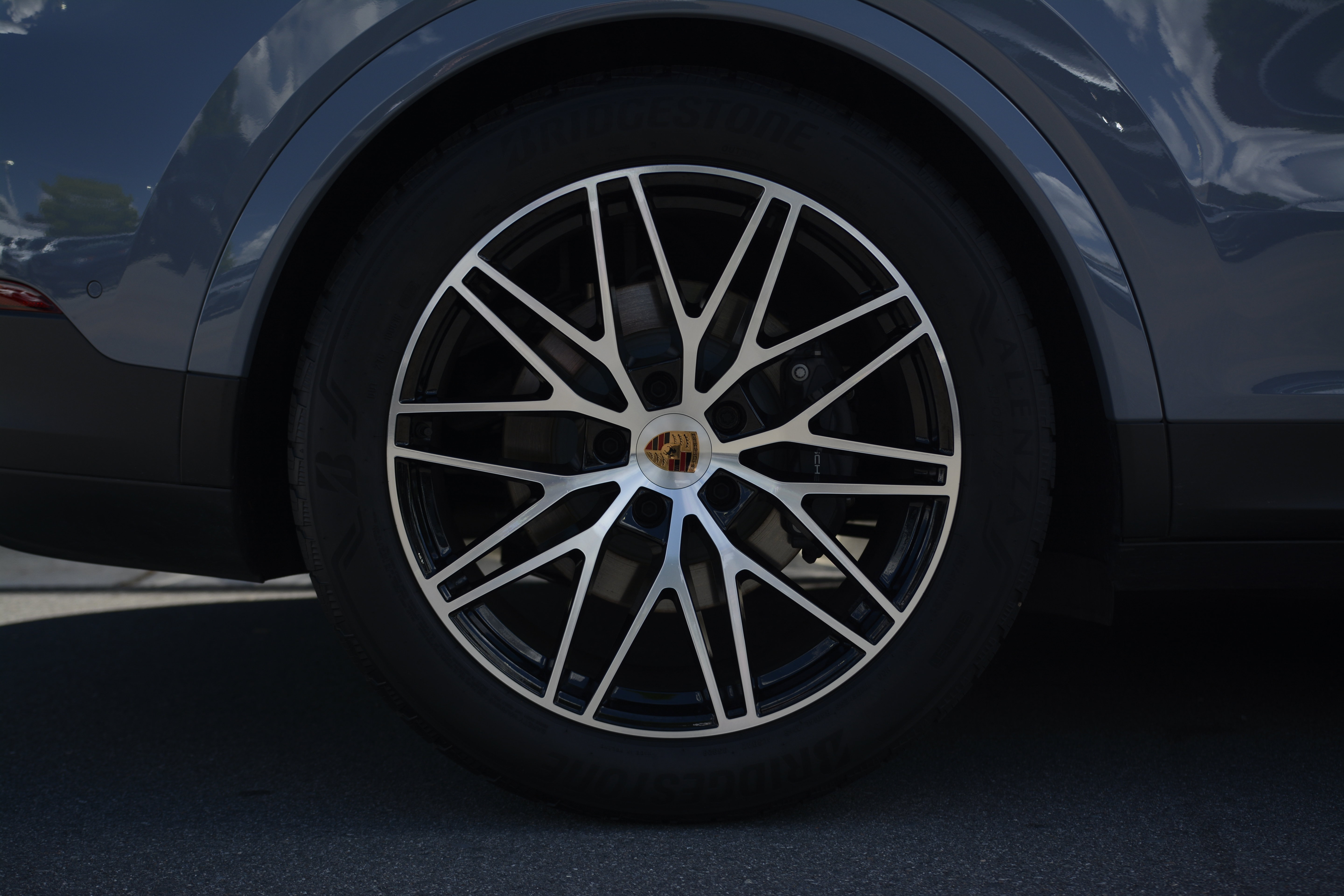 Certified 2026 Porsche Cayenne Coupe AWD/4WD image 40