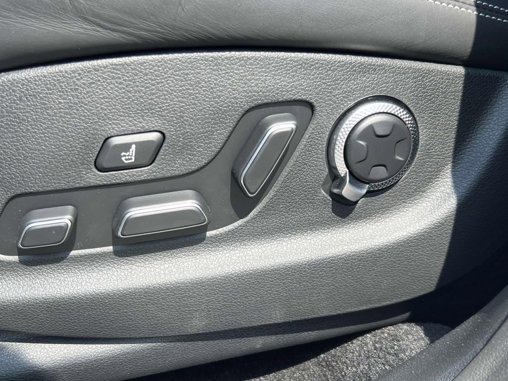 New 2025 Genesis Electrified GV70 Advanced w/ Prestige Package image 19