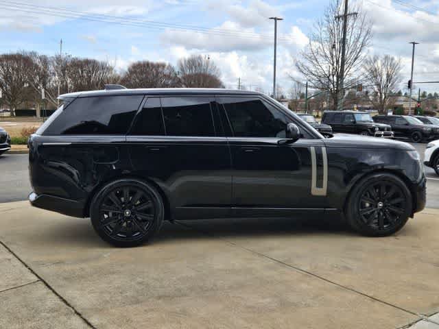 Used 2025 Land Rover Range Rover SE AWD/4WD image 9