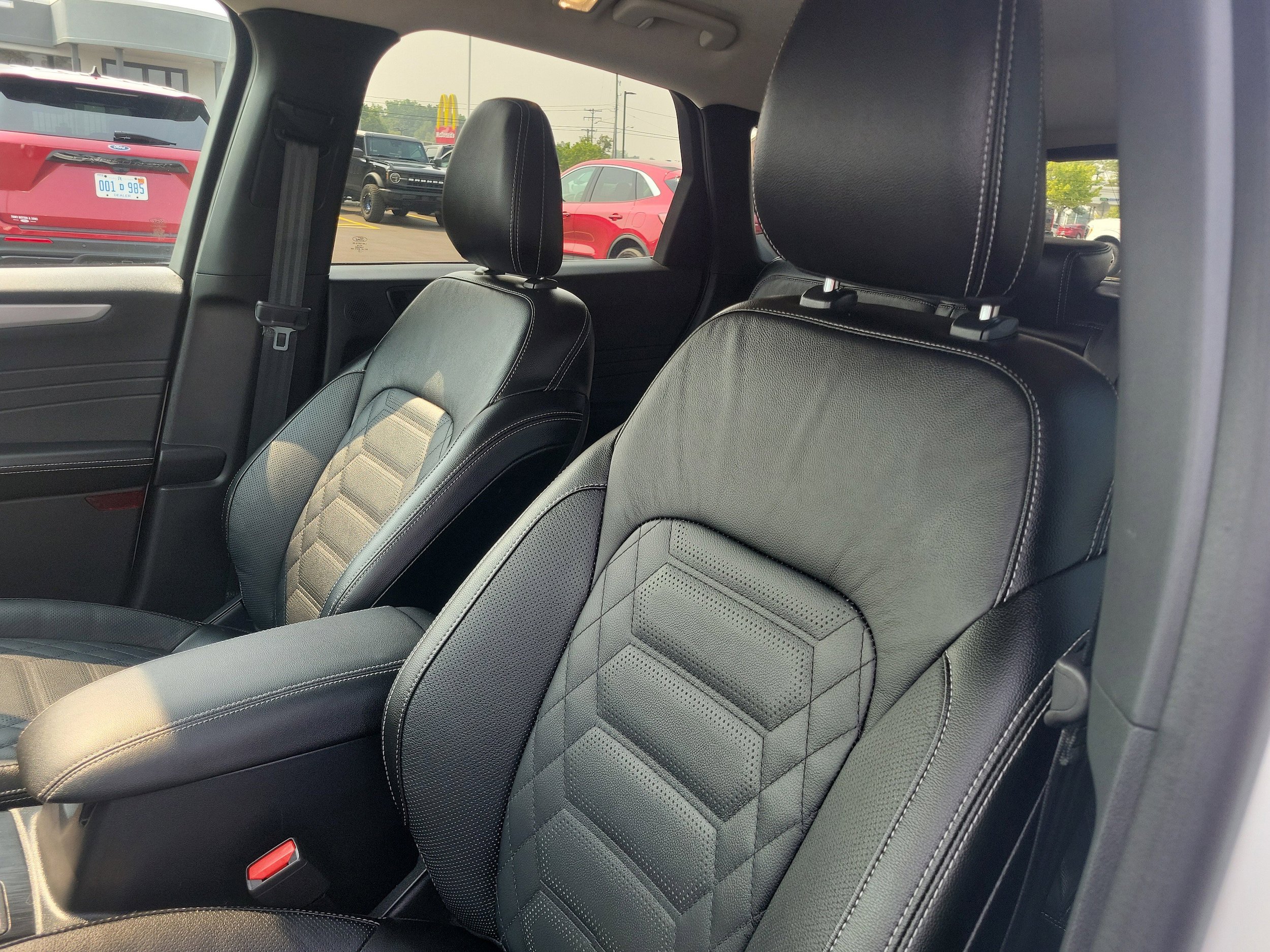 Used 2023 Ford Escape Platinum w/ Premium Technology Package image 19