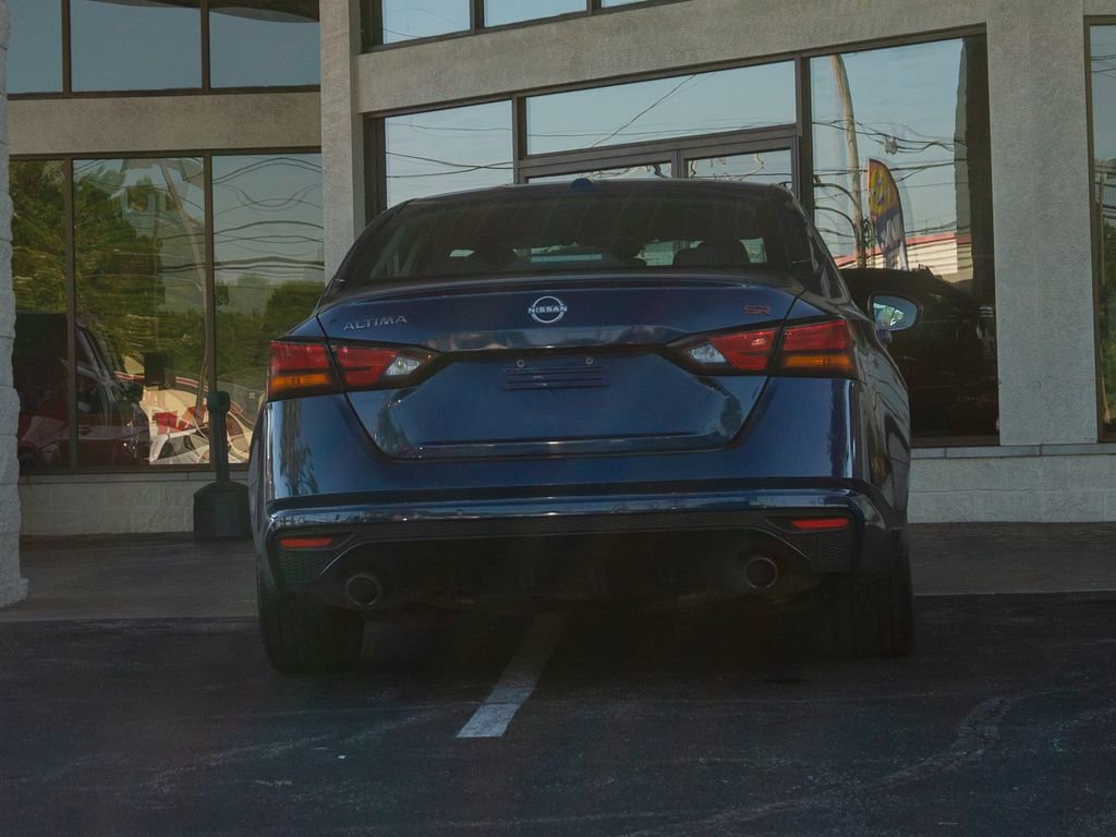 Used 2023 Nissan Altima 2.5 SR image 7