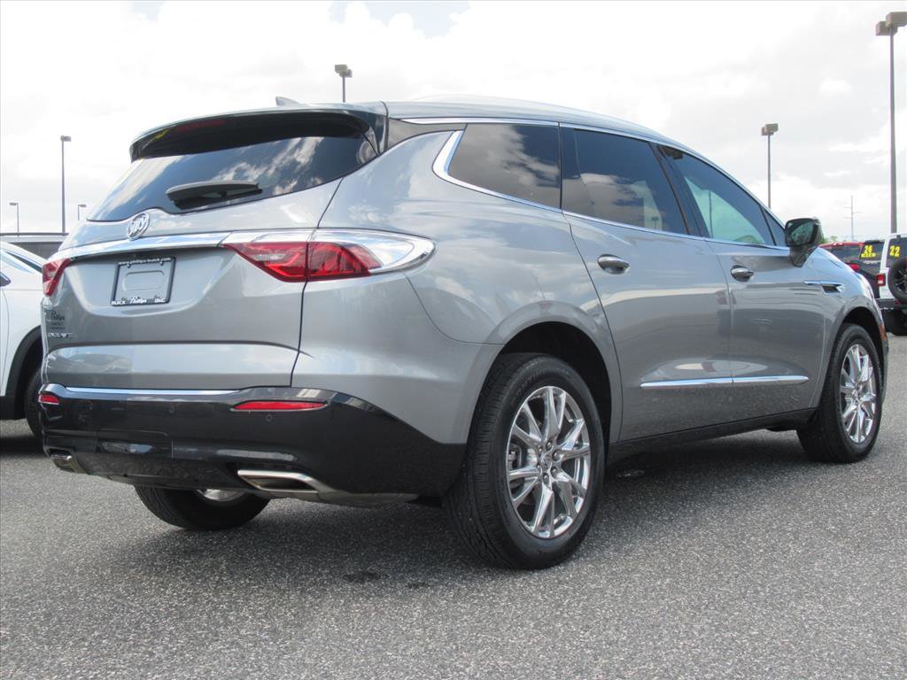Used 2023 Buick Enclave Essence w/ Experience Buick Package FWD image 7