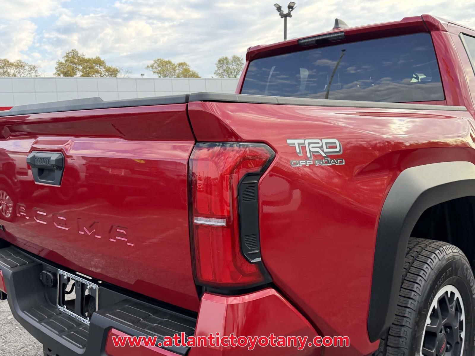 Used 2024 Toyota Tacoma TRD Off-Road AWD/4WD image 8