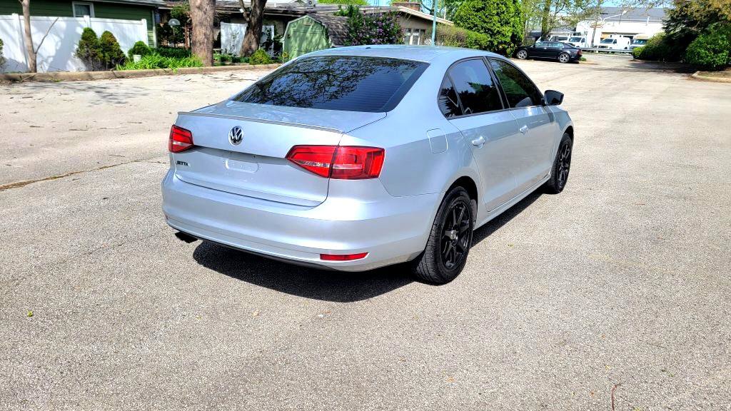 Used 2015 Volkswagen Jetta S image 3