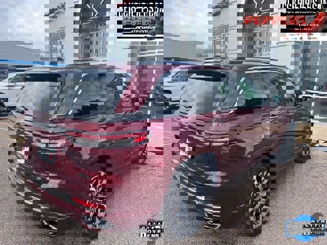 Used 2023 Jeep Grand Cherokee Overland w/ Adv Protech Group III image 6