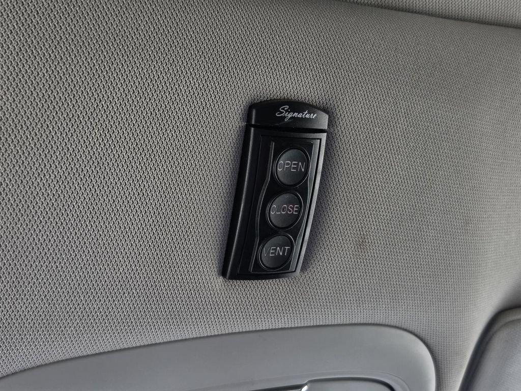Used 2019 Jeep Cherokee Latitude w/ Popular Appearance Group FWD image 32