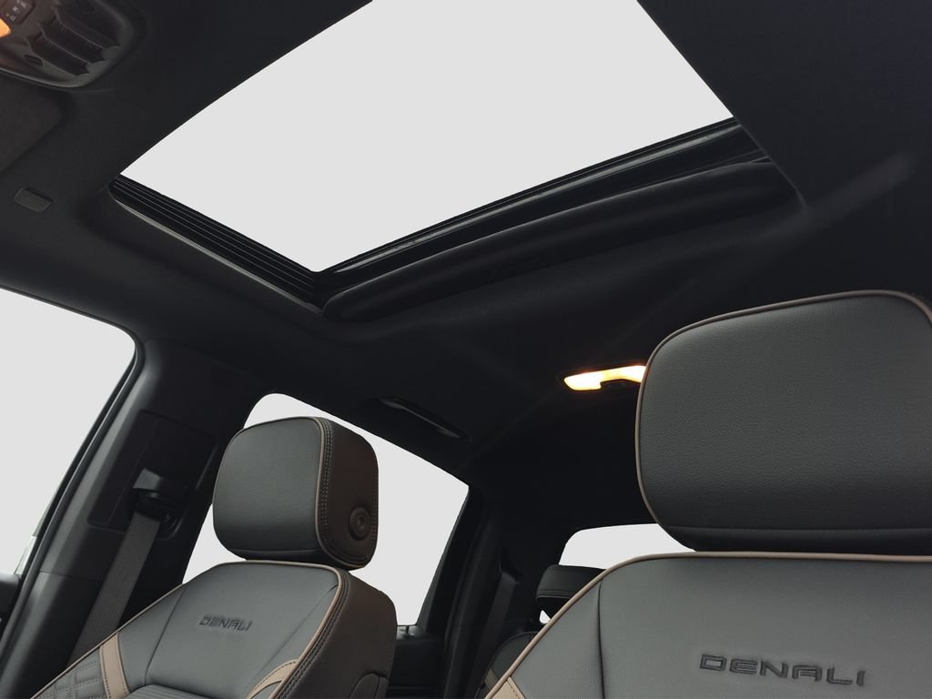 New 2026 GMC Canyon Denali AWD/4WD image 8