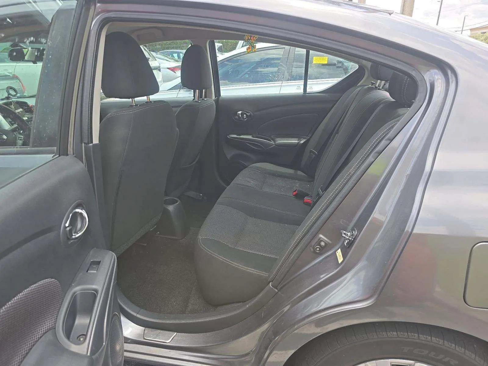 Used 2017 Nissan Versa SV FWD image 9