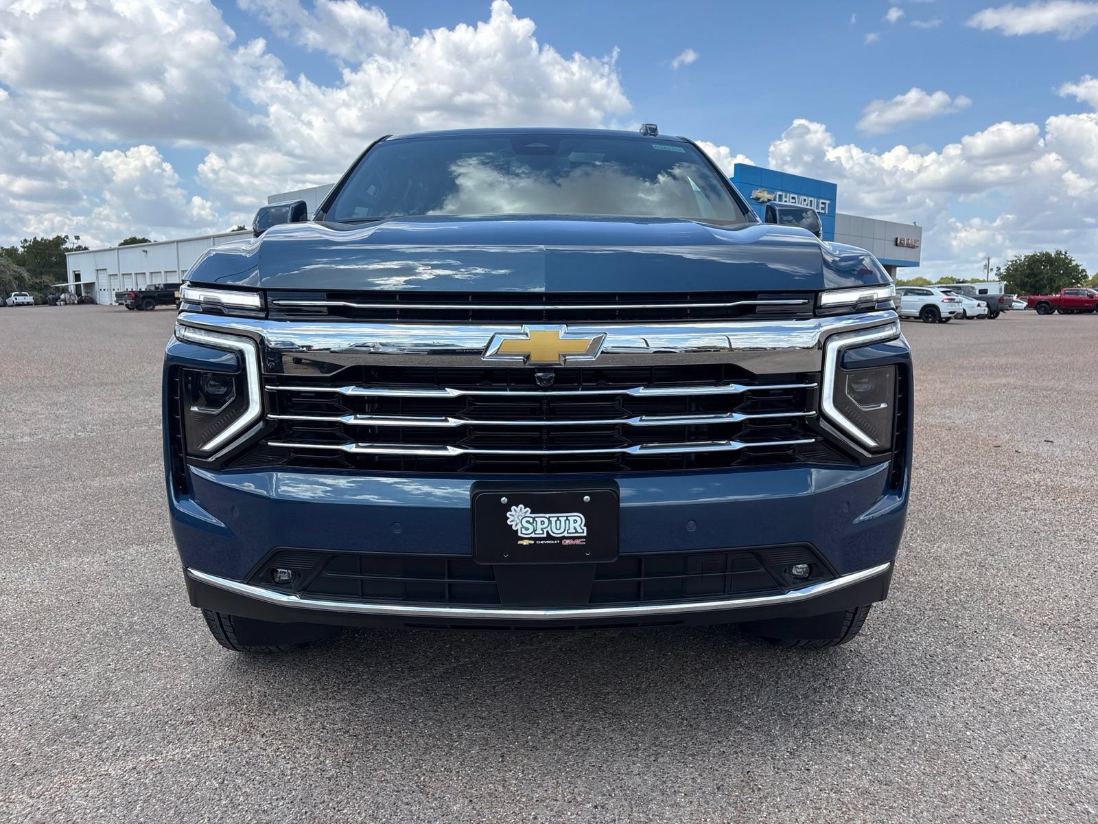New 2026 Chevrolet Suburban LT w/ Comfort Package AWD/4WD image 9