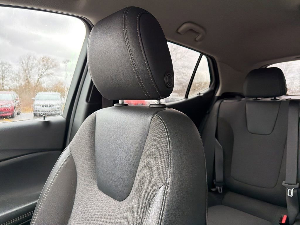 Used 2020 Buick Encore GX Select image 11