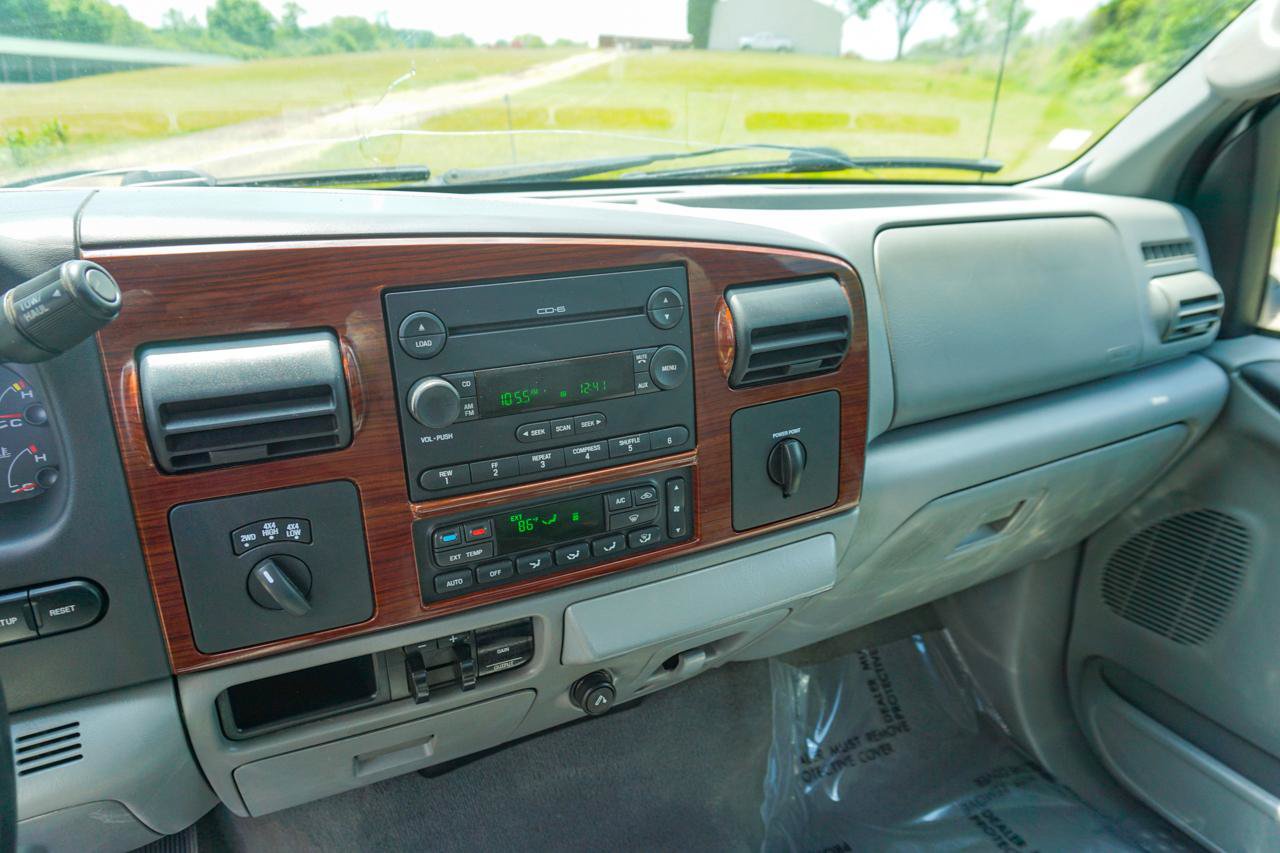 Used 2007 Ford F350 Lariat AWD/4WD image 13