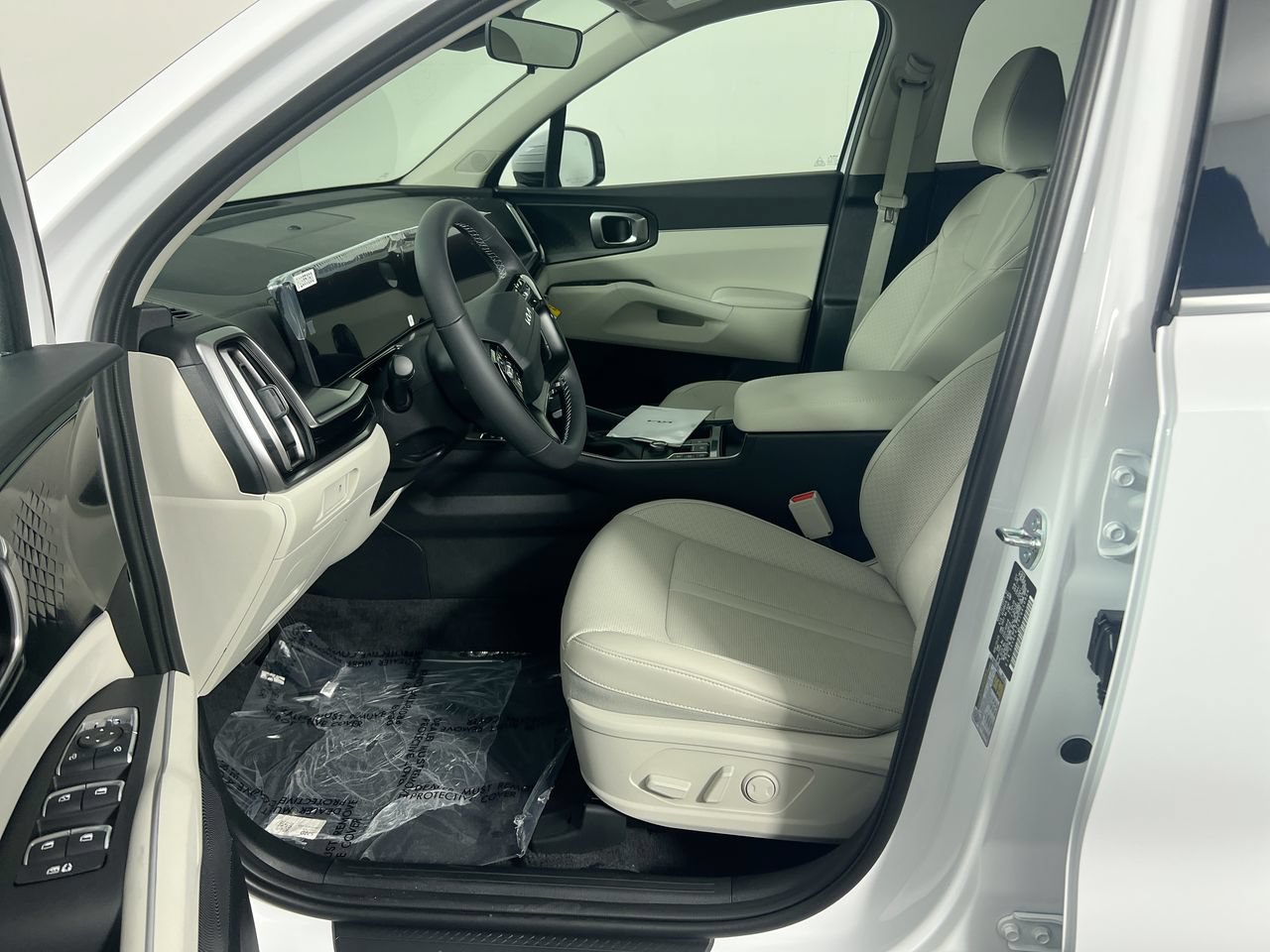 New 2026 Kia Sorento S FWD image 12