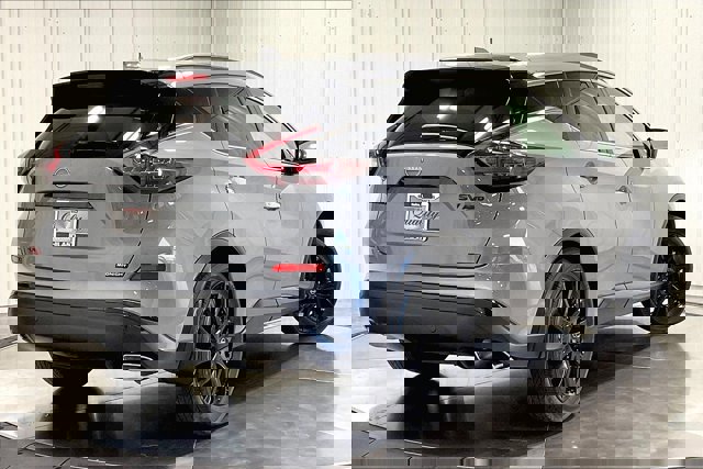 Used 2024 Nissan Murano SV w/ SV Midnight Edition Package image 13