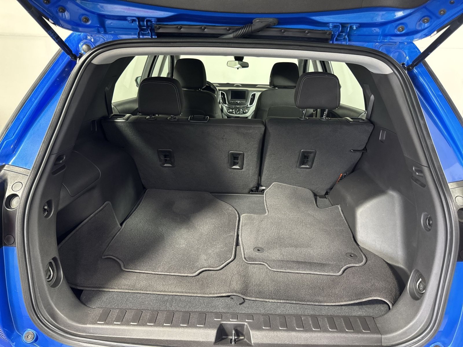 Used 2024 Chevrolet Equinox LS w/ Driver Confidence II Package FWD image 25