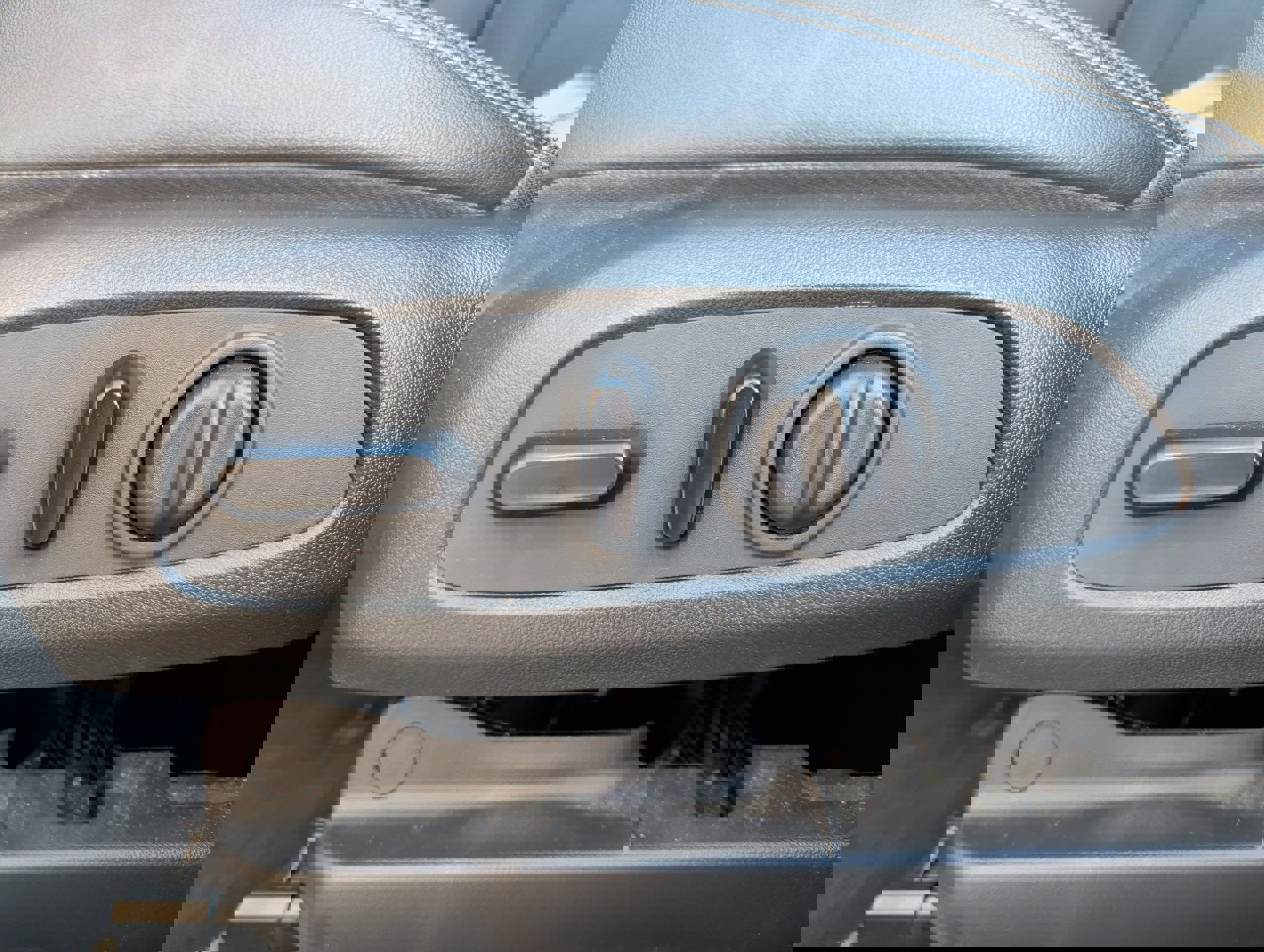 Used 2022 Buick Encore GX Select w/ Sport Touring Package image 14