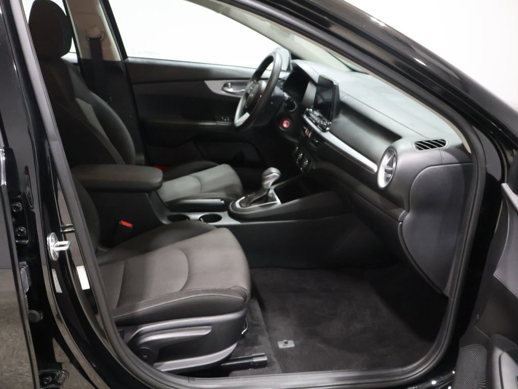 Used 2023 Kia Forte LXS image 22