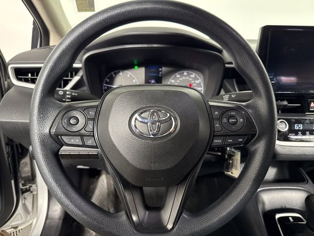 Used 2023 Toyota Corolla LE image 23