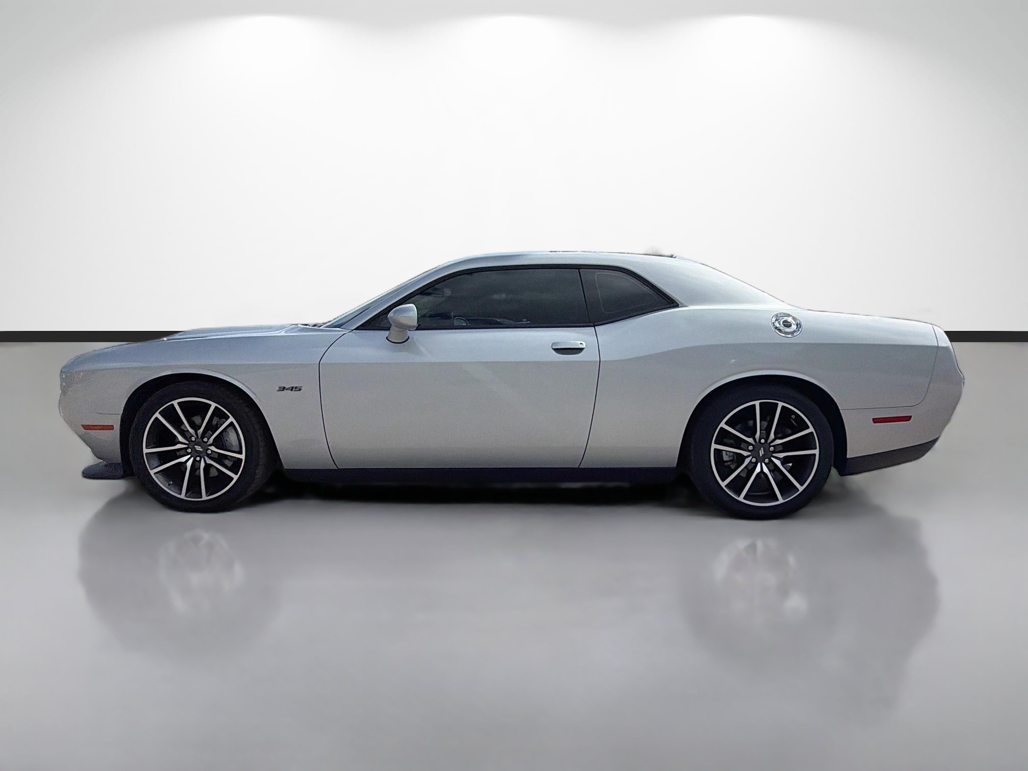Used 2023 Dodge Challenger R/T RWD image 6