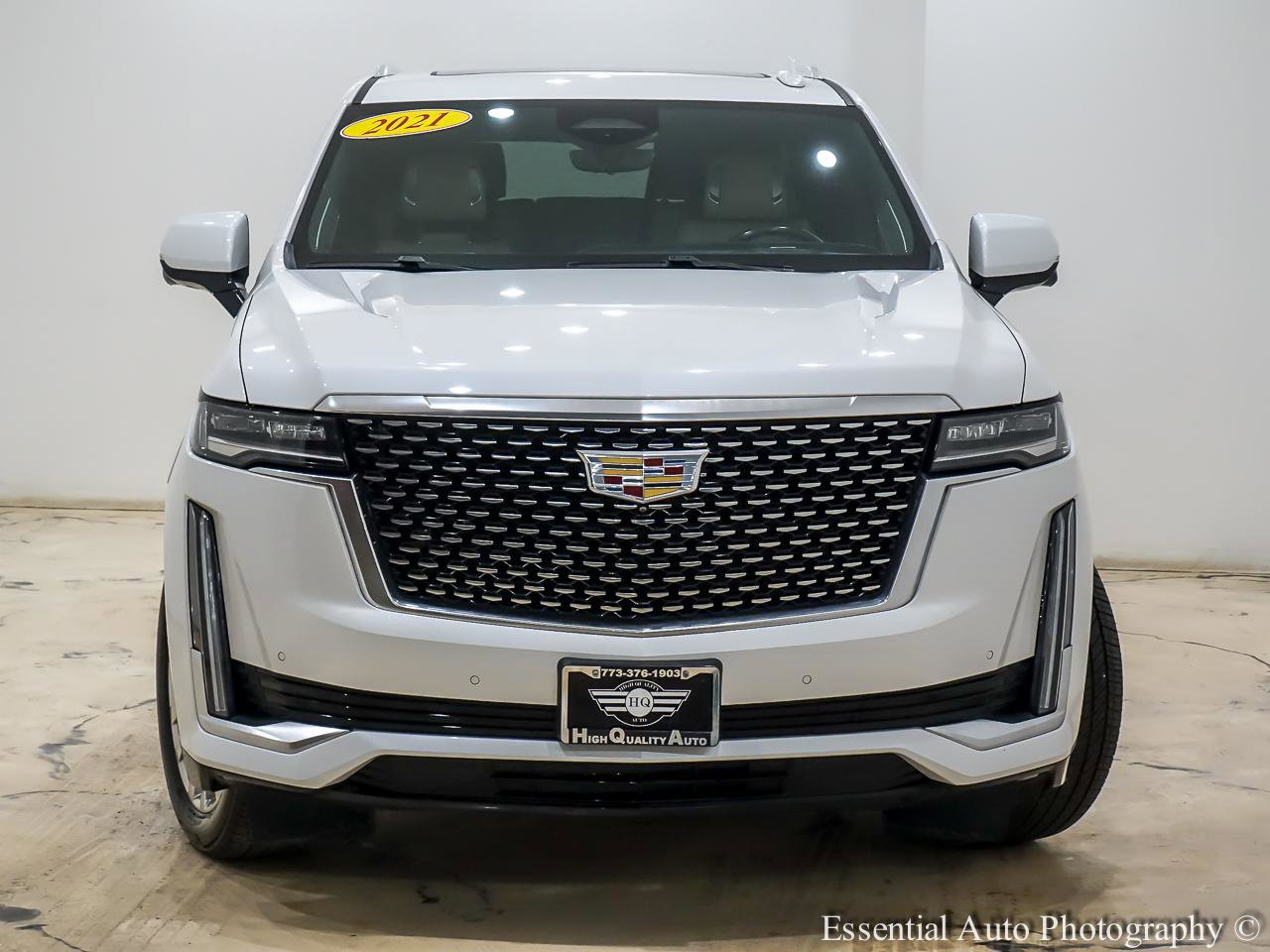 Used 2021 Cadillac Escalade ESV Premium Luxury w/ Driver Assist Tech Package AWD/4WD image 5