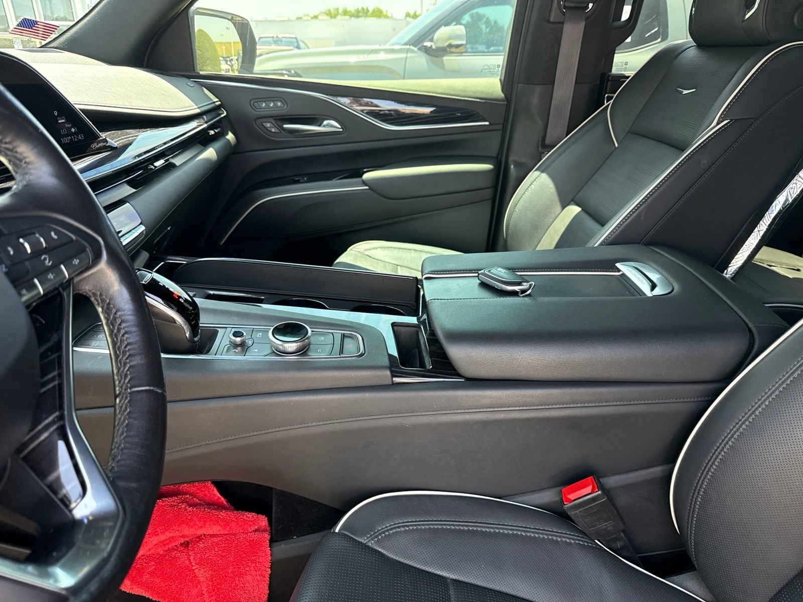 Used 2022 Cadillac Escalade Sport RWD image 19