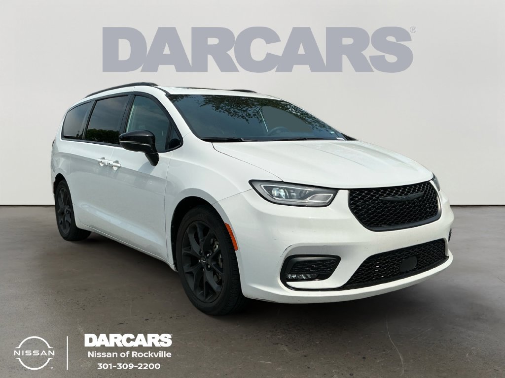 Used 2025 Chrysler Pacifica Limited