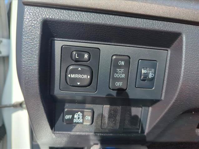 Used 2014 Toyota Tundra SR5 w/ SR5 Upgrade Package RWD image 16