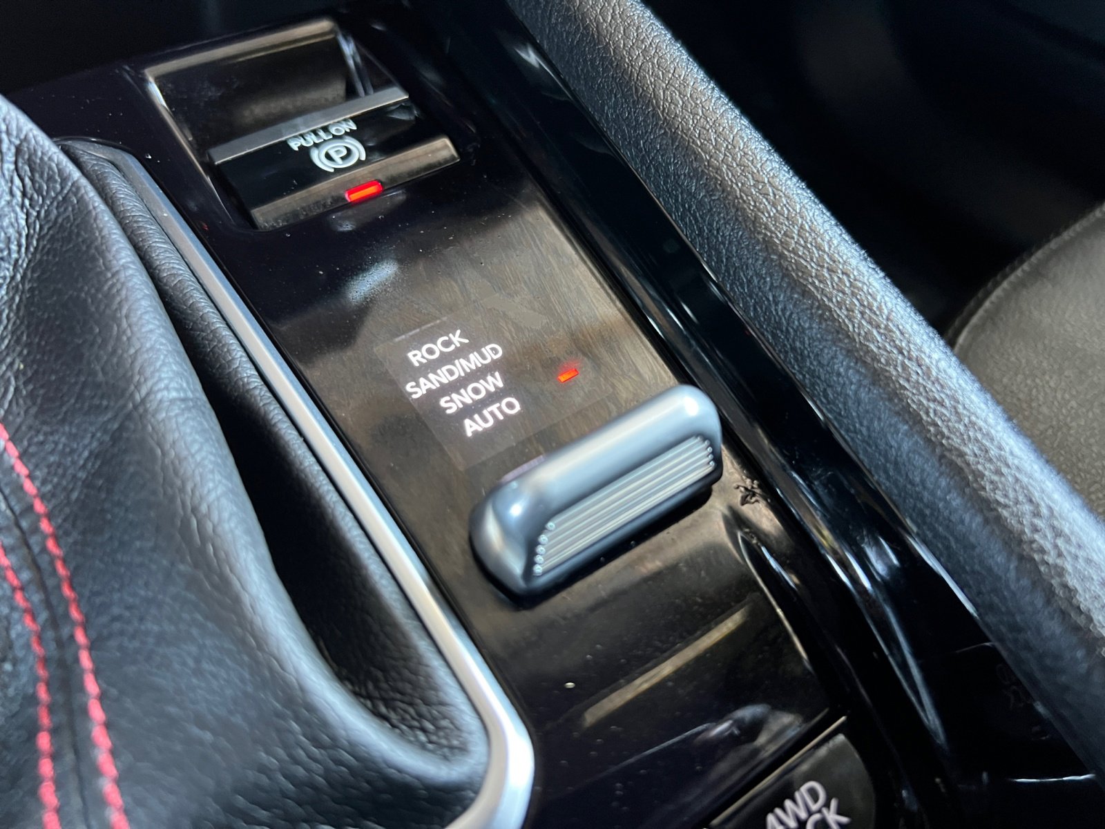 Used 2023 Jeep Compass Trailhawk image 19