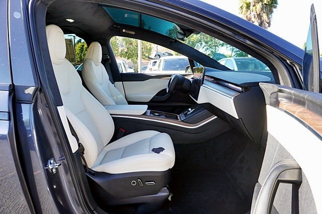 Used 2023 Tesla Model X AWD/4WD image 16