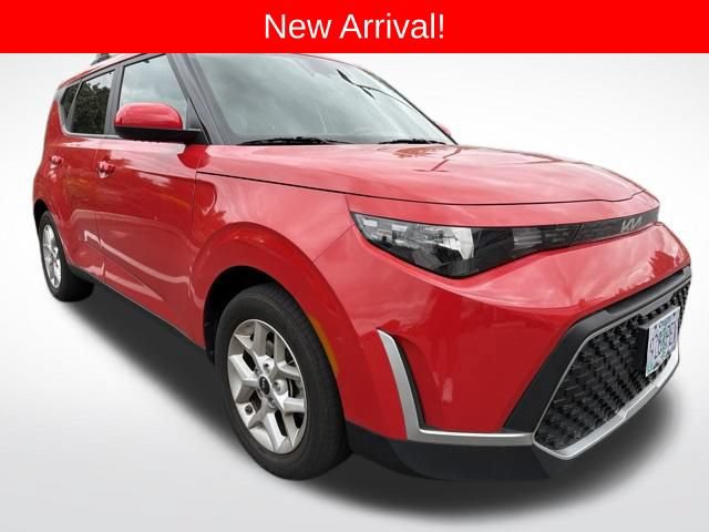 Used 2023 Kia Soul LX w/ LX Technology Package FWD image 1