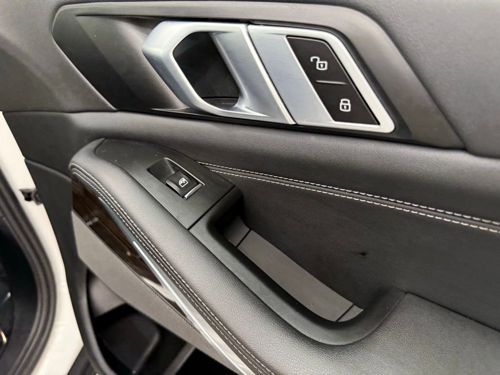 Used 2024 BMW X5 xDrive40i w/ Premium Package image 24