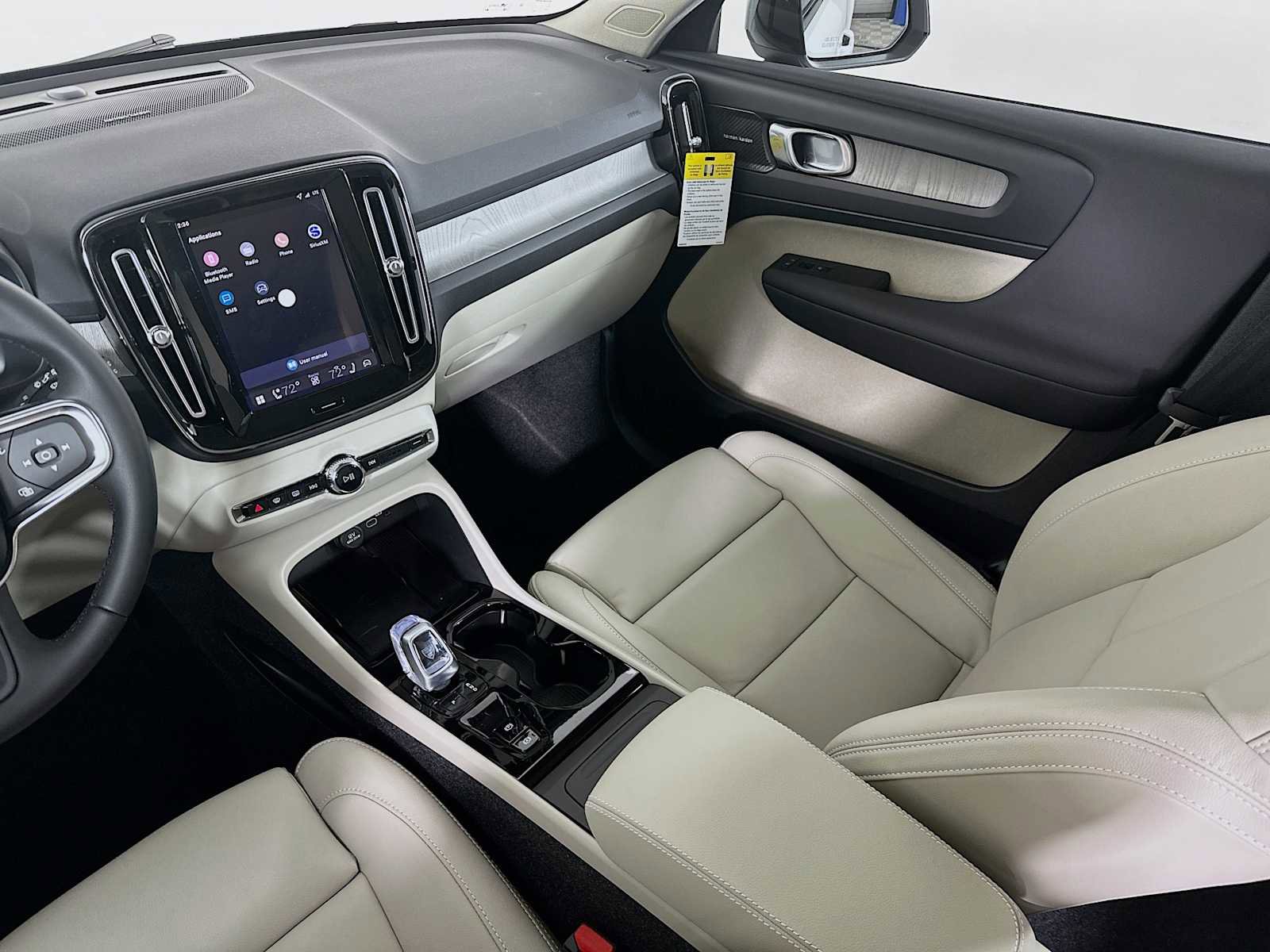 New 2026 Volvo XC40 B5 Plus w/ Protection Package Premier image 21