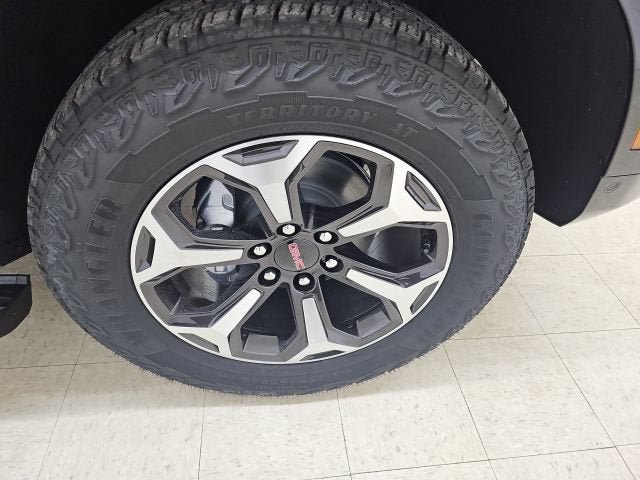 New 2026 GMC Yukon AT4 Ultimate w/ LPO, Floor Liner Package AWD/4WD image 8