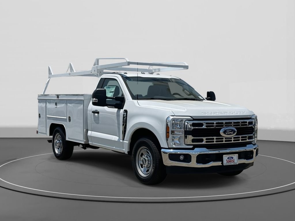 New 2025 Ford F350 XL w/ XL Chrome Package image 4