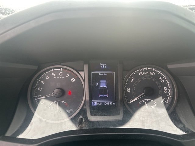 Used 2017 Toyota Tacoma TRD Sport image 15