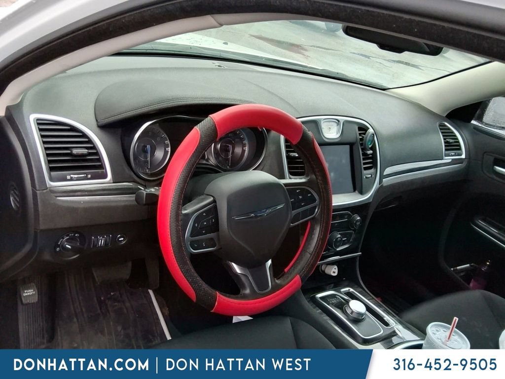 Used 2020 Chrysler 300 Touring w/ Sport Appearance Package RWD image 10