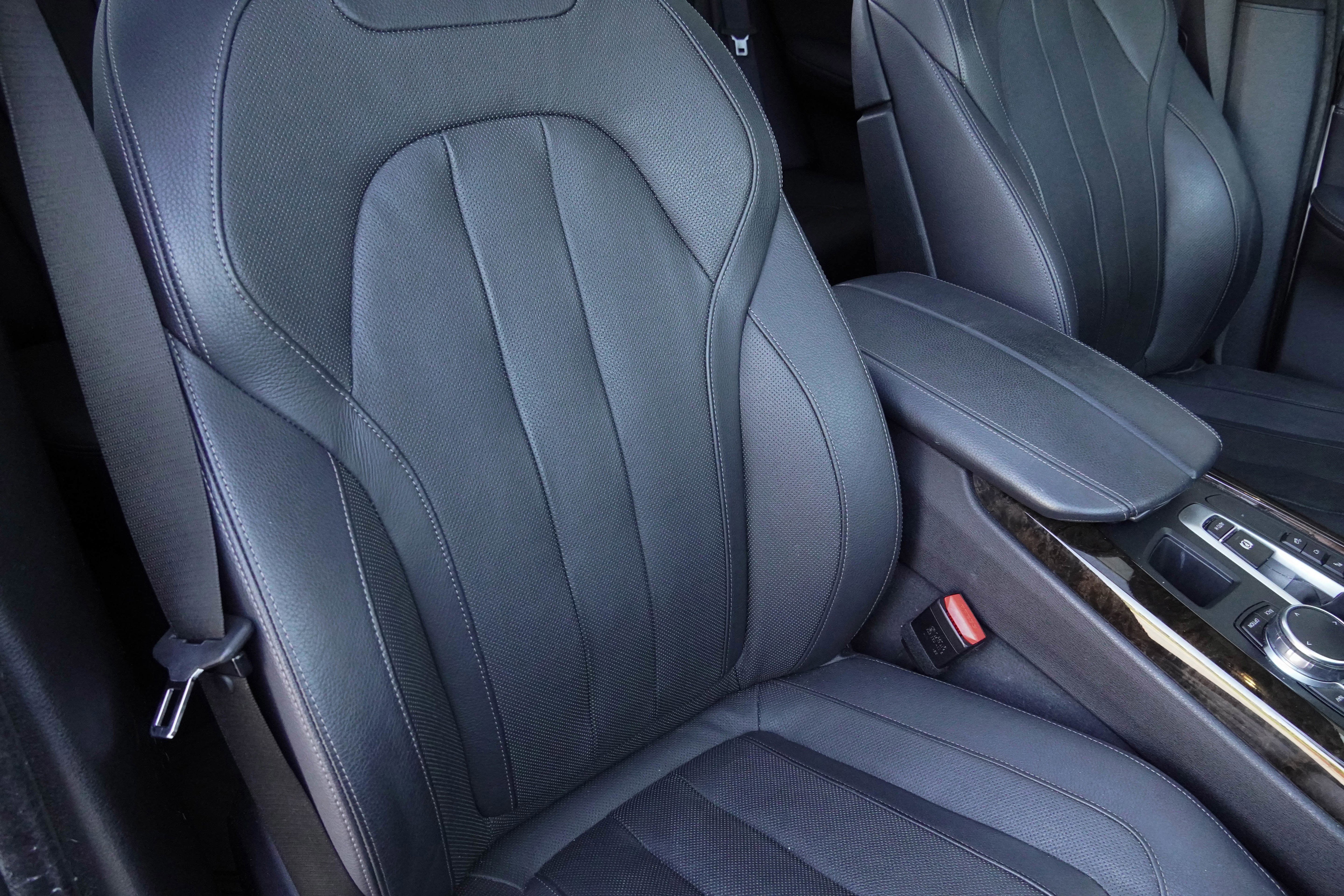 Used 2018 BMW X5 xDrive50i w/ Executive Package AWD/4WD image 13
