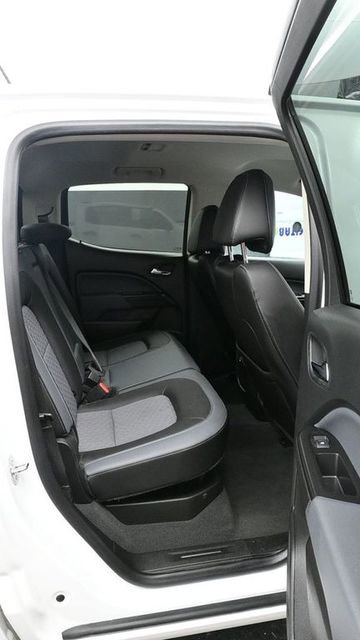 Used 2022 Chevrolet Colorado Z71 w/ Safety Package image 21