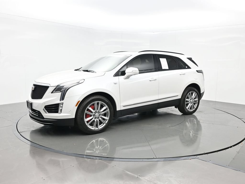 Certified 2024 Cadillac XT5 Sportv w/ Technology Package AWD/4WD image 2