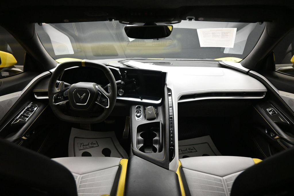 Used 2021 Chevrolet Corvette Stingray Premium Conv w/ Z51 Performance Package RWD image 13